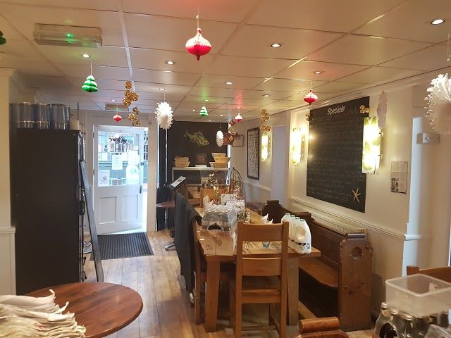 White's Seafood & Steak Bar