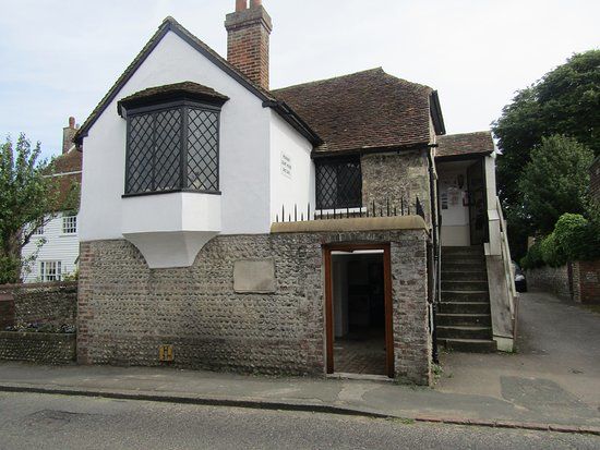 Pevensey Court House Museum & Geol